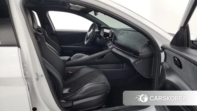 Hyundai The New Avante (CN7) 2024 Белый из Кореи, фото 2