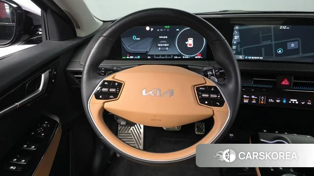 Kia EV6 2023 Черный из Кореи, фото 2