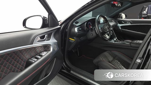 Genesis G70 2018 Черный из Кореи, фото 2