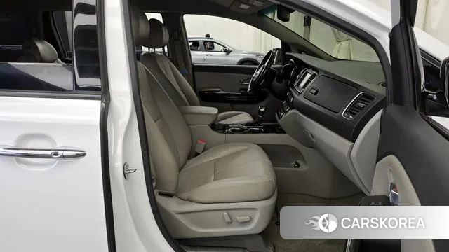 Kia The New Carnival 2018 Белый из Кореи, фото 2