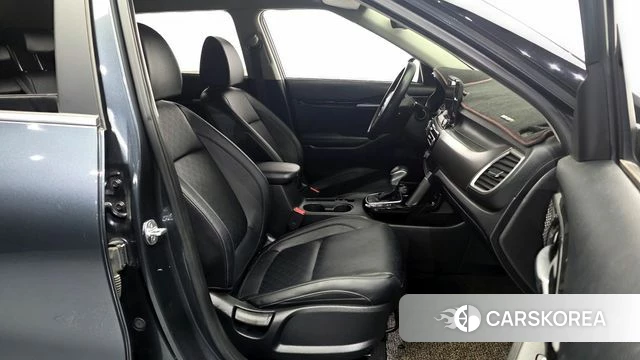 Kia Seltos 2021 Серый из Кореи, фото 2