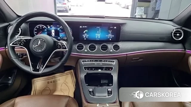 Mercedes-Benz E-Class W213 2023 Серебристо-серый из Кореи, фото 2