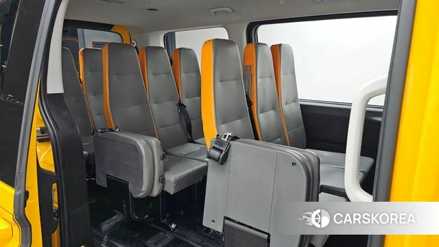 Hyundai Staria 2022 Желтый из Кореи, фото 2
