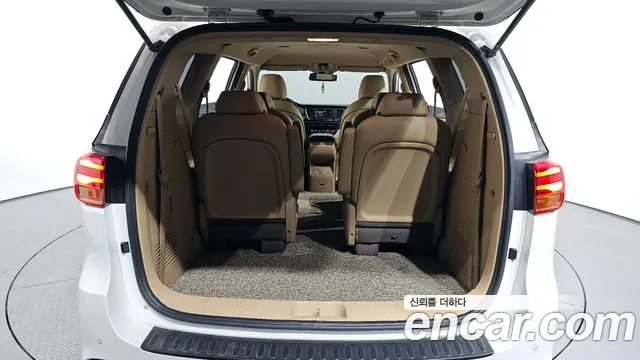 Kia The New Carnival 2018 Белый из Кореи, фото 2