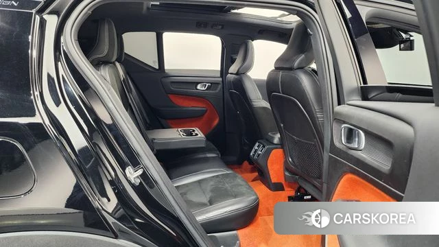 Volvo XC40 2018 Черный из Кореи, фото 2