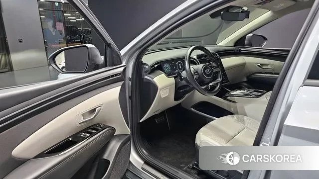 Hyundai Tucson (NX4) 2022 Серебряный из Кореи, фото 2