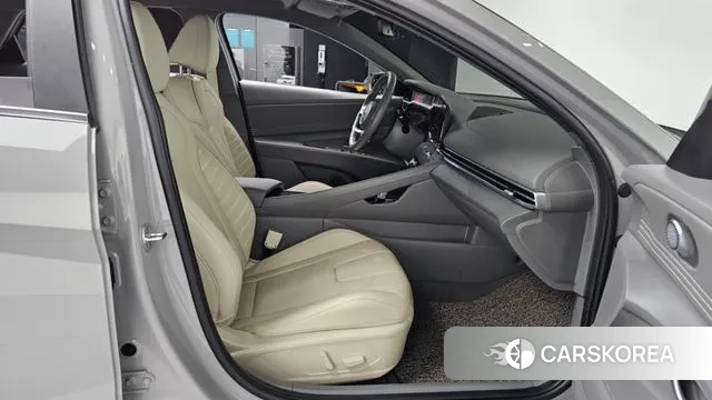 Hyundai Avante (CN7) 2022 Серебристо-серый из Кореи, фото 2