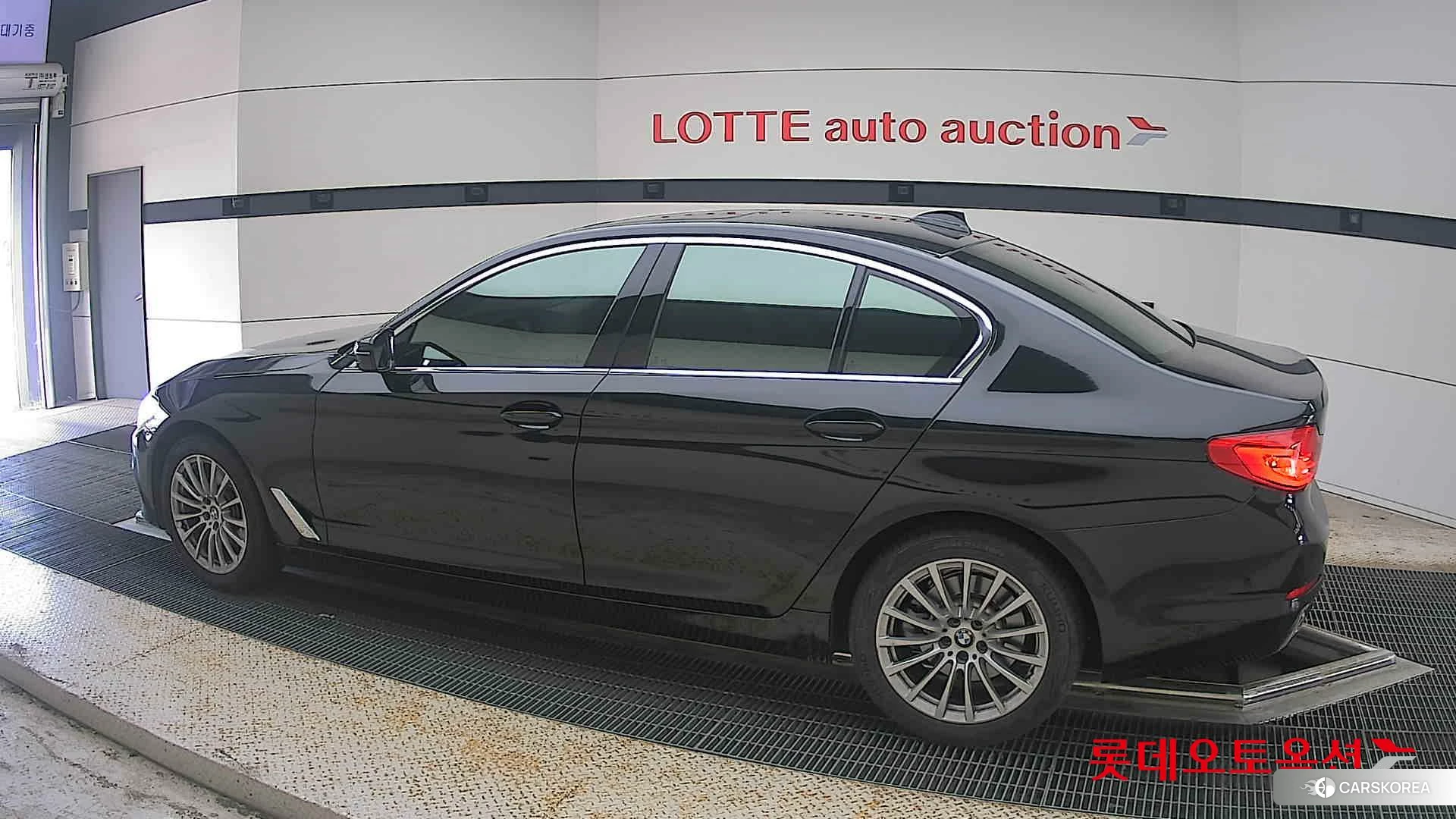 BMW  520i Luxury 2020 Черный из Кореи, фото 2