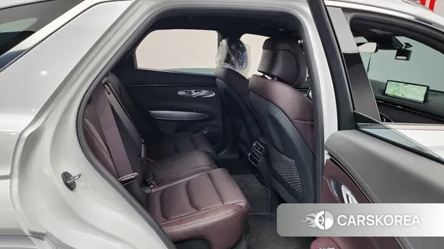 Genesis GV70 2022 Белый из Кореи, фото 2