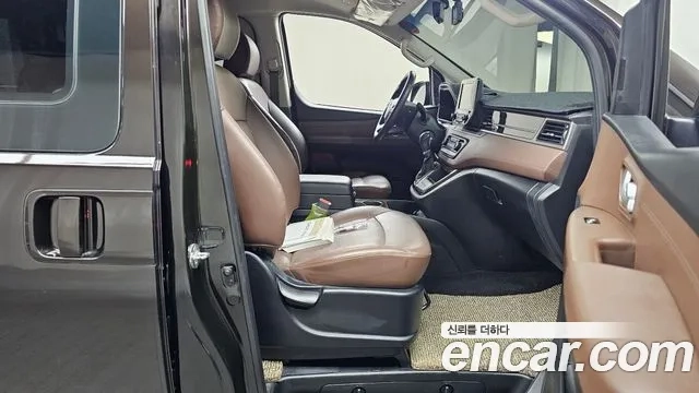 Hyundai The New Grand Starex 2018 Коричневый из Кореи, фото 2