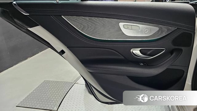 Mercedes-Benz CLS-Class C257 2019 Белый из Кореи, фото 2