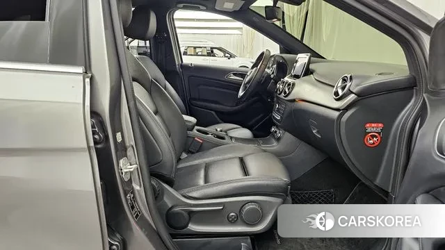 Mercedes-Benz B-Class W246 2018 Серый из Кореи, фото 2