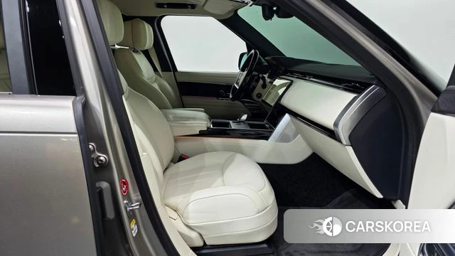 Land Rover Range Rover 5th Generation 2025 Песочный из Кореи, фото 2