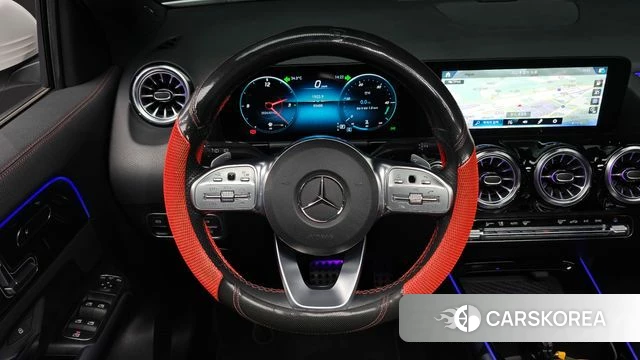 Mercedes-Benz GLA - Class H247 2023 Белый из Кореи, фото 2