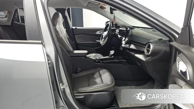 Chevrolet (GM Daewoo) Trax Crossover 2023 Серый из Кореи, фото 2