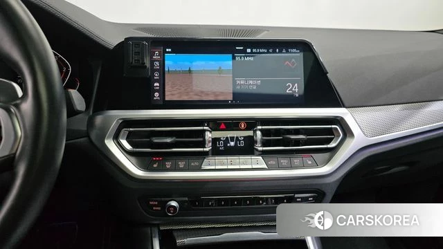 BMW 3 Series (G20) 2019 Белый из Кореи, фото 2