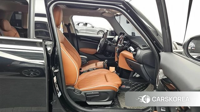 Mini Cooper S 2024 Черный из Кореи, фото 2
