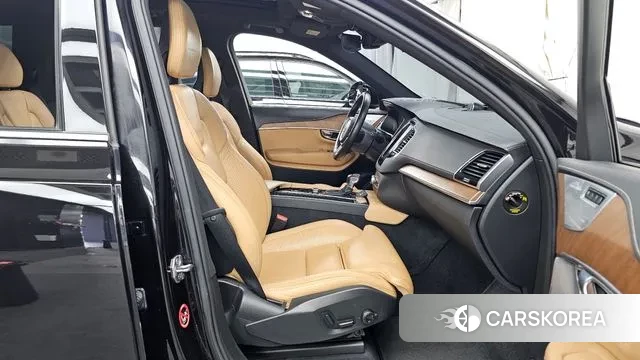 Volvo XC90 second Generation 2018 Черный из Кореи, фото 2