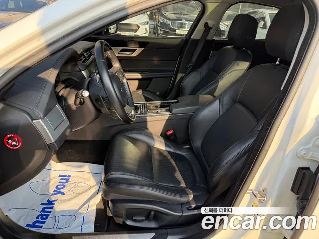 Jaguar XF (X260) 2018 Белый из Кореи, фото 2