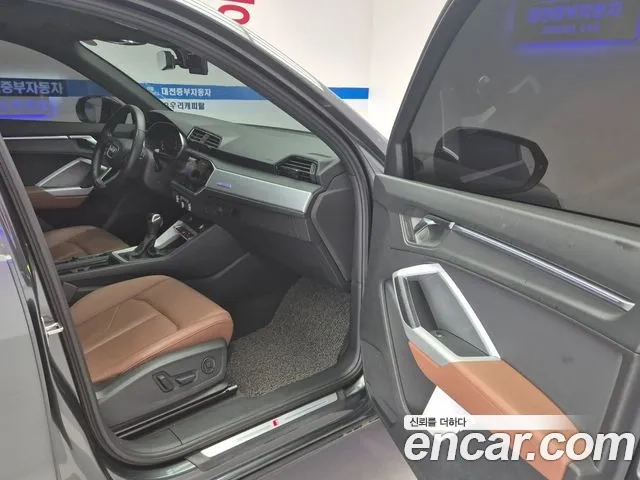 Audi Q3 (F3) 2023 Серый из Кореи, фото 2