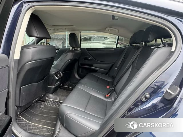 Lexus ES 2022 Синий из Китая, фото 2