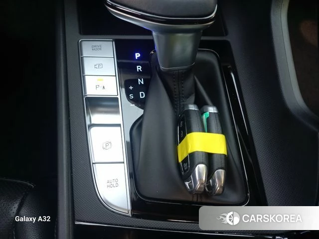 Hyundai Avante Hybrid (CN7) 2021 Серебристо-серый из Кореи, фото 2
