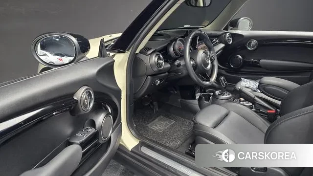 Mini Cooper 2020 Жемчужный цвет из Кореи, фото 2