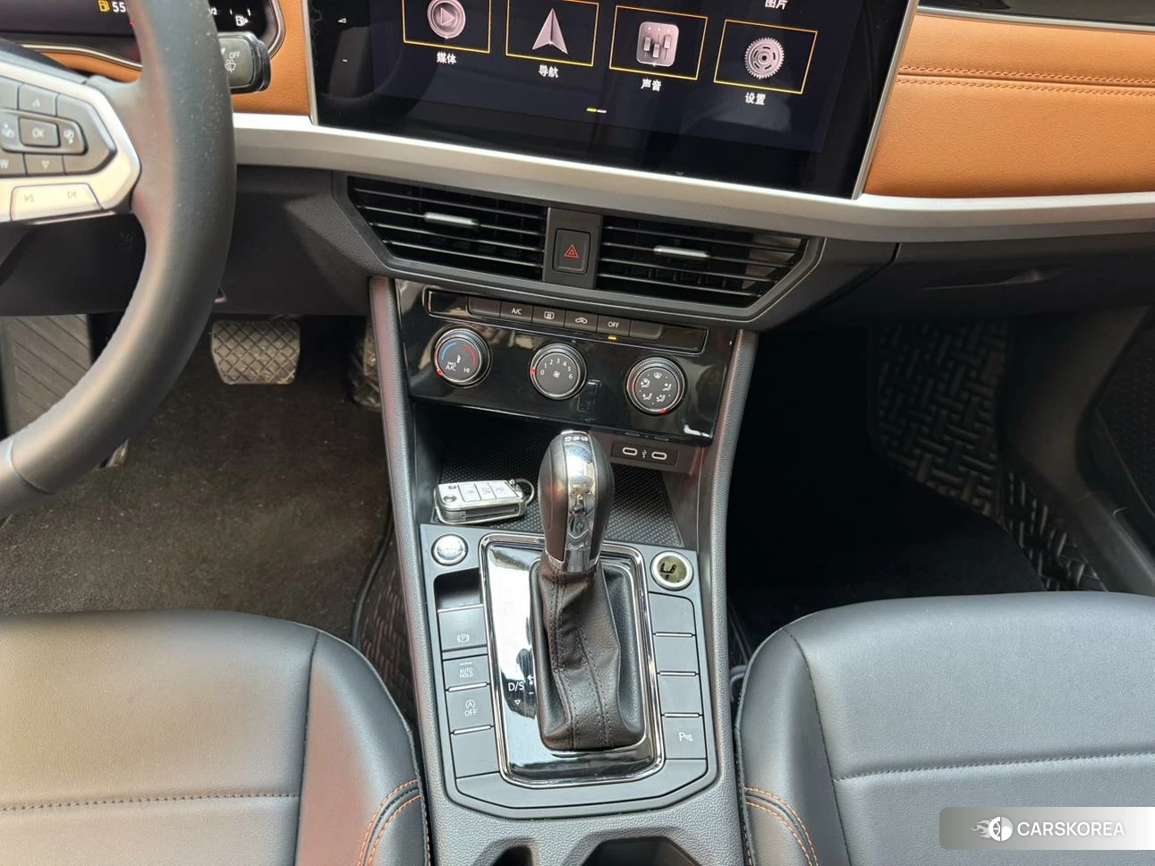 Volkswagen Bora 2022 Белый из Китая, фото 2