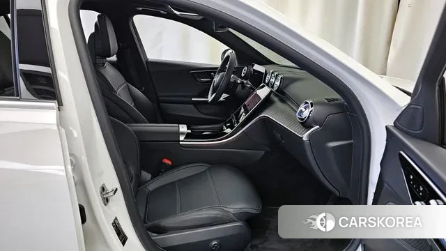 Mercedes-Benz C-Class W206 2025 Белый из Кореи, фото 2