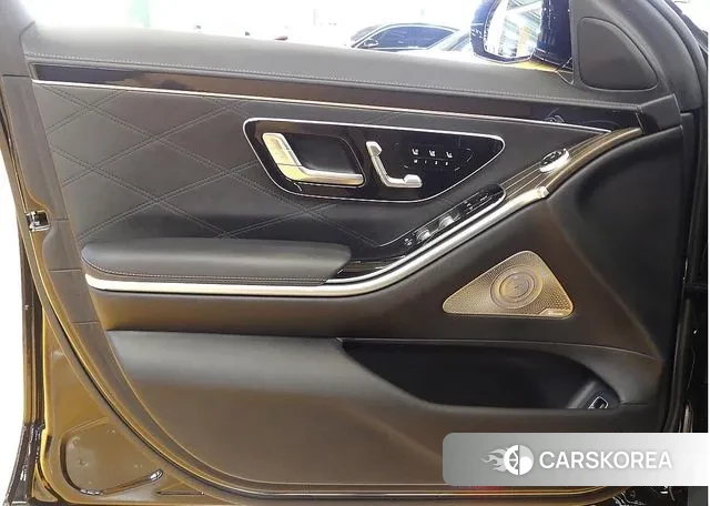 Mercedes-Benz S-Class W223 2024 Черный из Кореи, фото 2