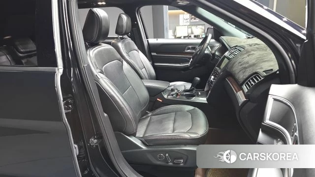 Ford Explorer 2018 Черный из Кореи, фото 2