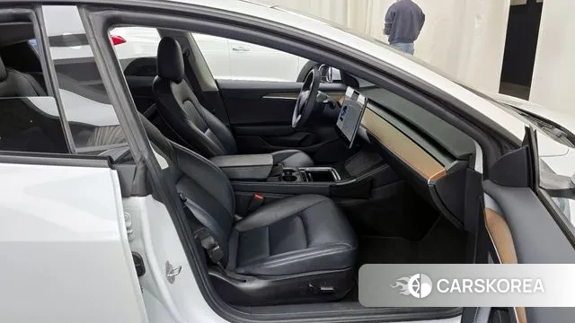 Tesla Model 3 2021 Белый из Кореи, фото 2