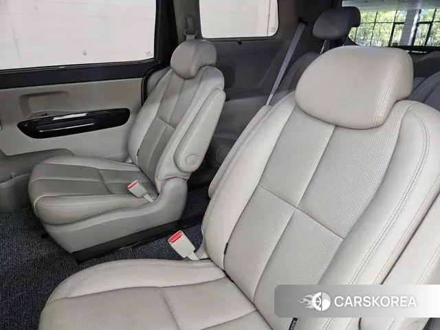 Kia The New Carnival 2018 Черный из Кореи, фото 2