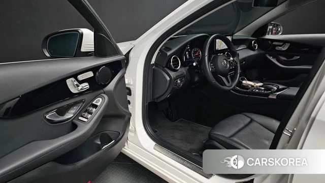 Mercedes-Benz C-Class W205 2020 Белый из Кореи, фото 2