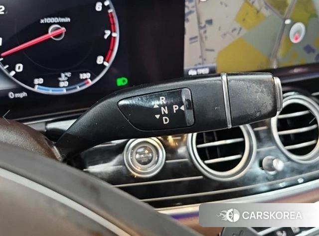 Mercedes-Benz E-Class W213 2018 Белый из Кореи, фото 2