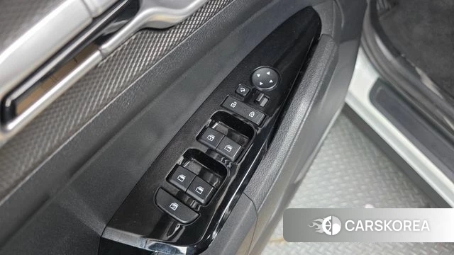 Kia Sportage 5th Generation 2022 Белый из Кореи, фото 2