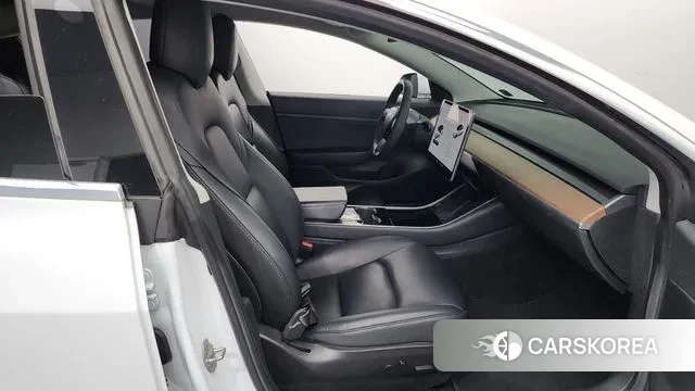 Tesla Model 3 2020 Белый из Кореи, фото 2