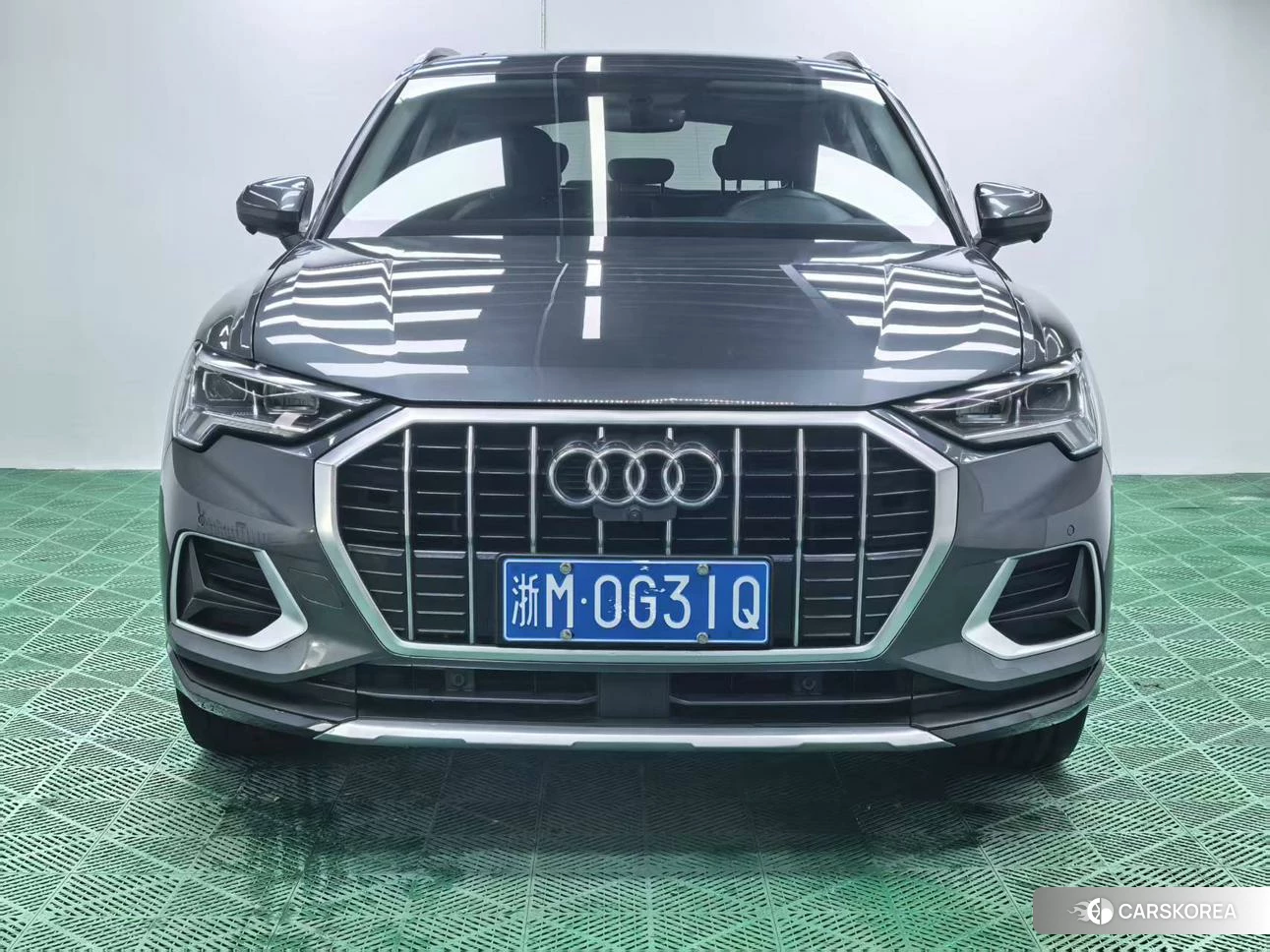 Audi Q3 2020 Темно-серый из Китая, фото 2