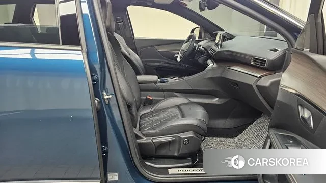 Peugeot 5008 second generation 2024 Синий из Кореи, фото 2