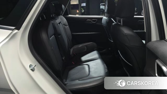 Kia Sportage 5th Generation 2023 Белый из Кореи, фото 2