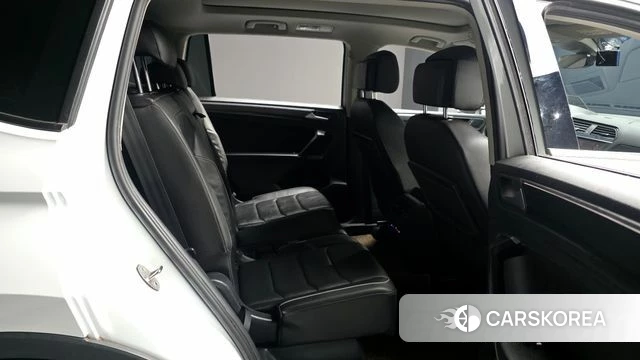 Volkswagen Tiguan Allspace 2020 Белый из Кореи, фото 2