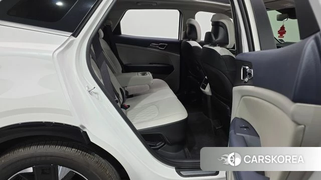 Kia The New Sportage 5th Generation Hybrid 2024 Белый из Кореи, фото 2