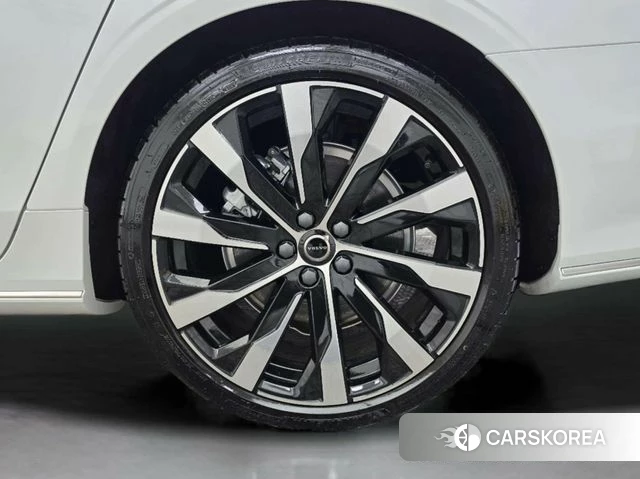 Volvo S90 2025 Белый из Кореи, фото 2