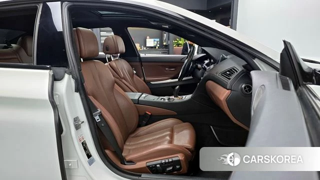 BMW 6 Series (F12) 2018 Белый из Кореи, фото 2