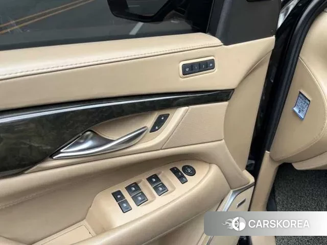 Cadillac Escalade 2019 Черный из Кореи, фото 2