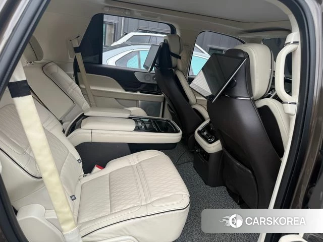 Lincoln Navigator 4th generation 2019 Золотой из Кореи, фото 2