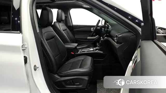 Ford Explorer 6th Generation 2023 Белый из Кореи, фото 2