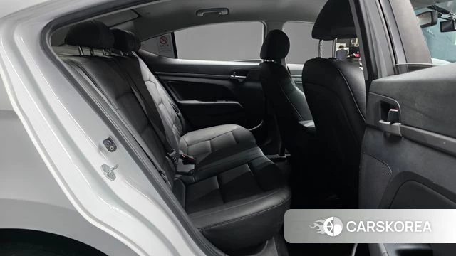 Hyundai Avante AD 2018 Белый из Кореи, фото 2