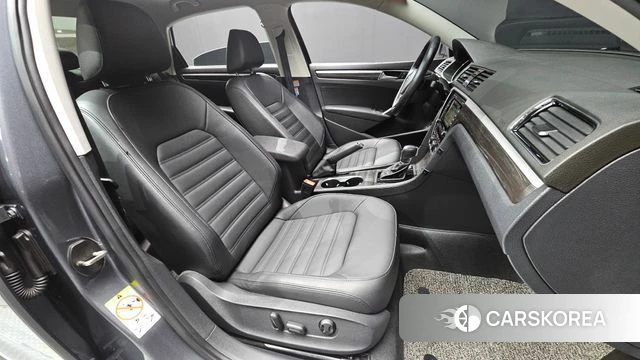 Volkswagen The New Passat 2018 Серый из Кореи, фото 2