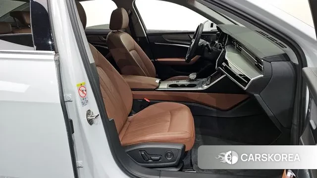 Audi A6 (C8) 2023 Белый из Кореи, фото 2